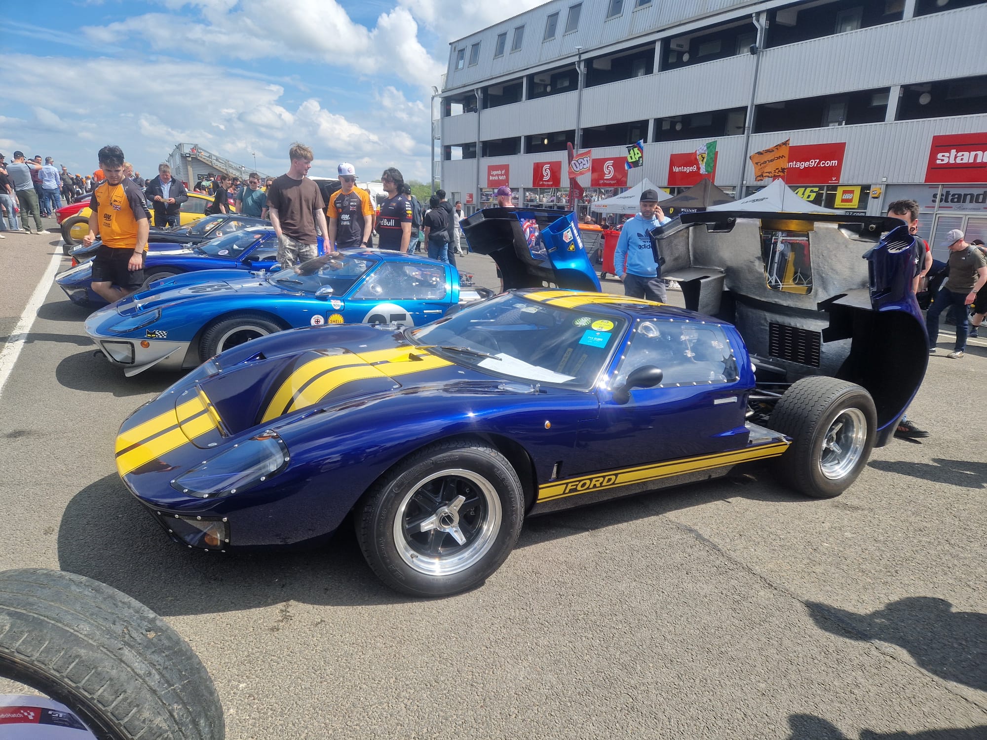 ford gt 40 brands hatch